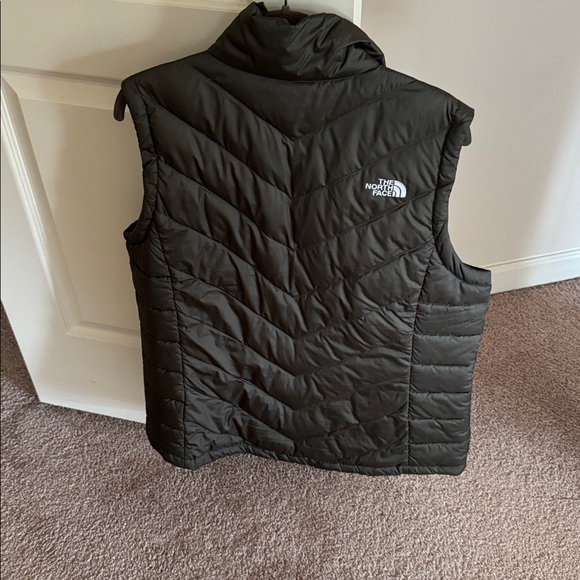The North Face Quilted Vest in Olive - Picture 2 of 2